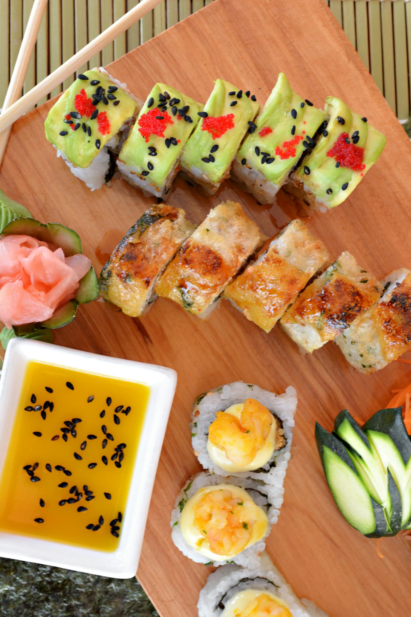 Makoto signature dragon roll and rainbow roll Staten Island